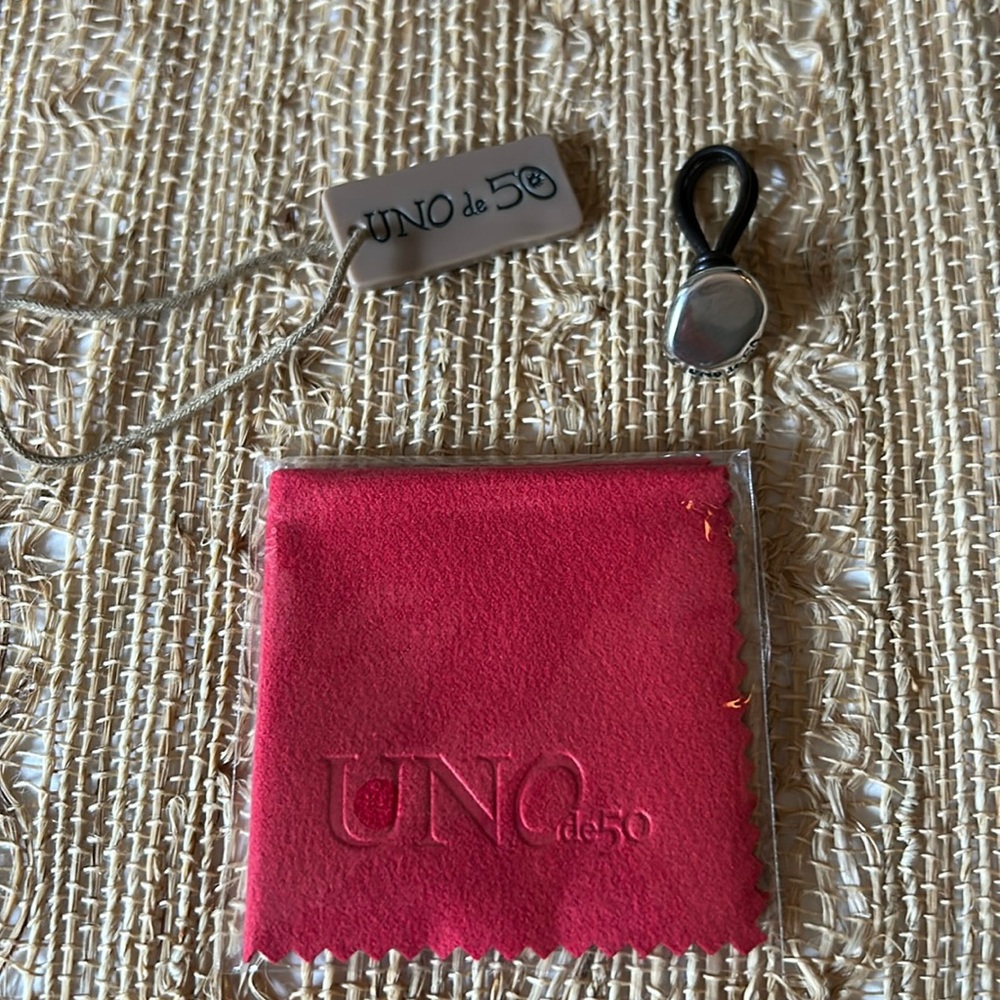 Uno de 50 Bracelet - Picture 6 of 6